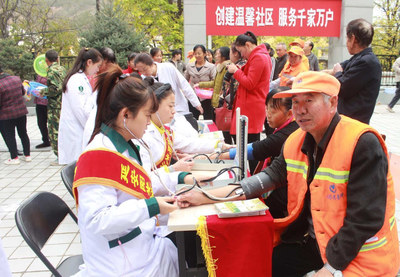 世界男性健康日 延安陽光醫院義診咨詢進社區，健康溫暖送到家